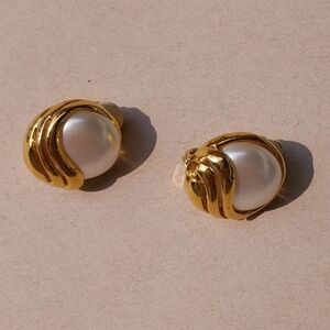 Gold and Pearl Wave Earrings EVCO